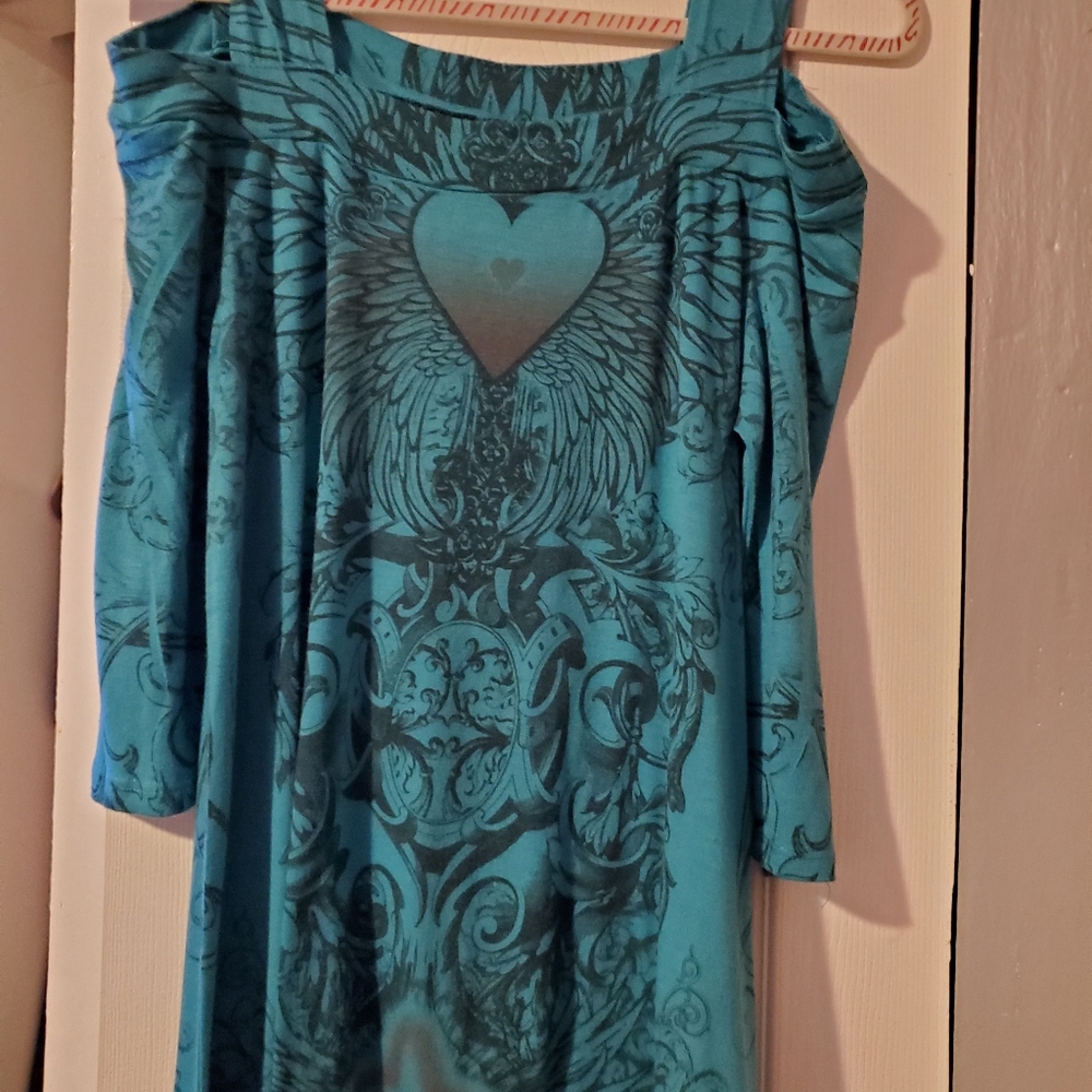 Turquoise Tunic Top.  Size Medium.